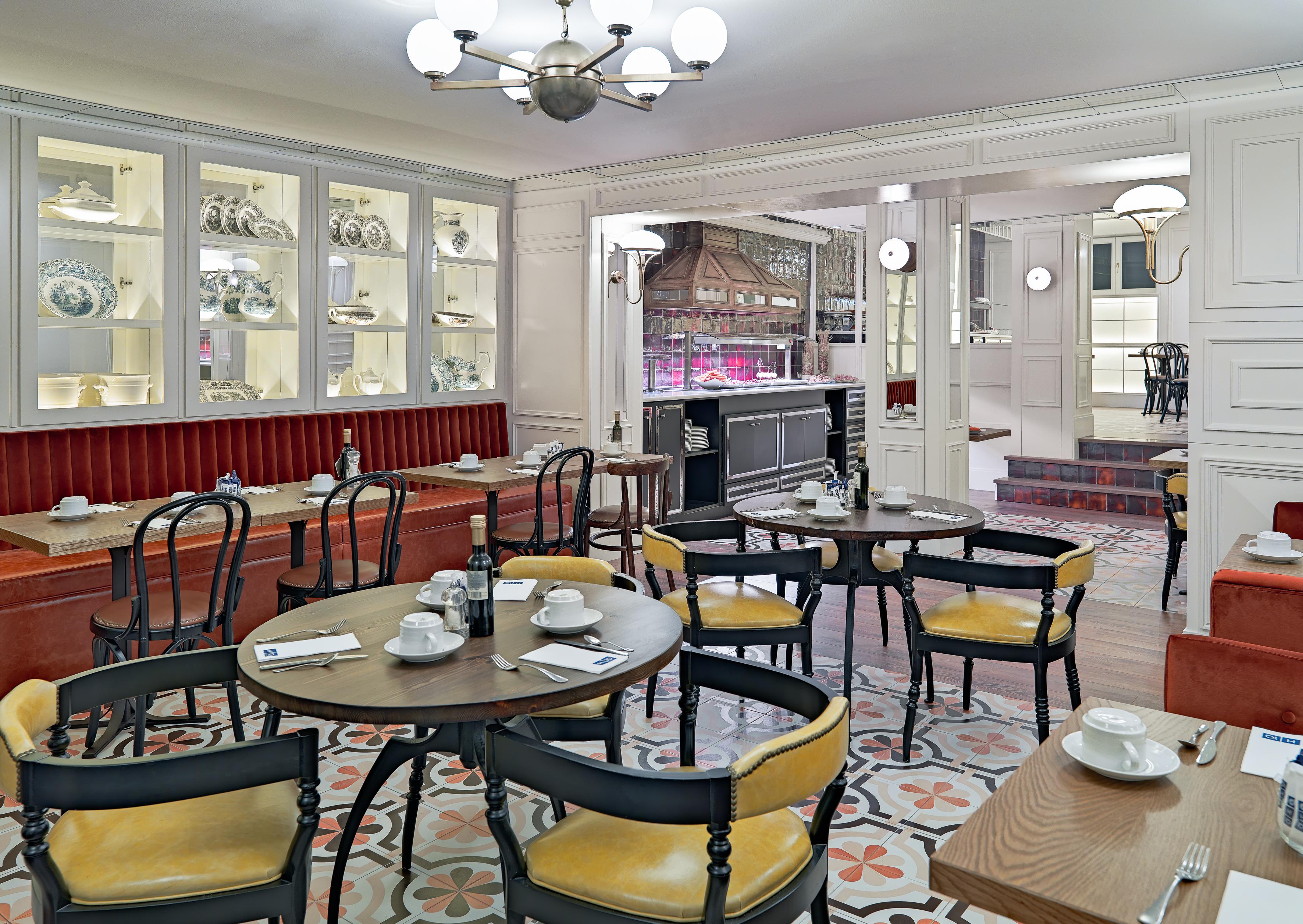 Boutique H10 De La Reina Hotel