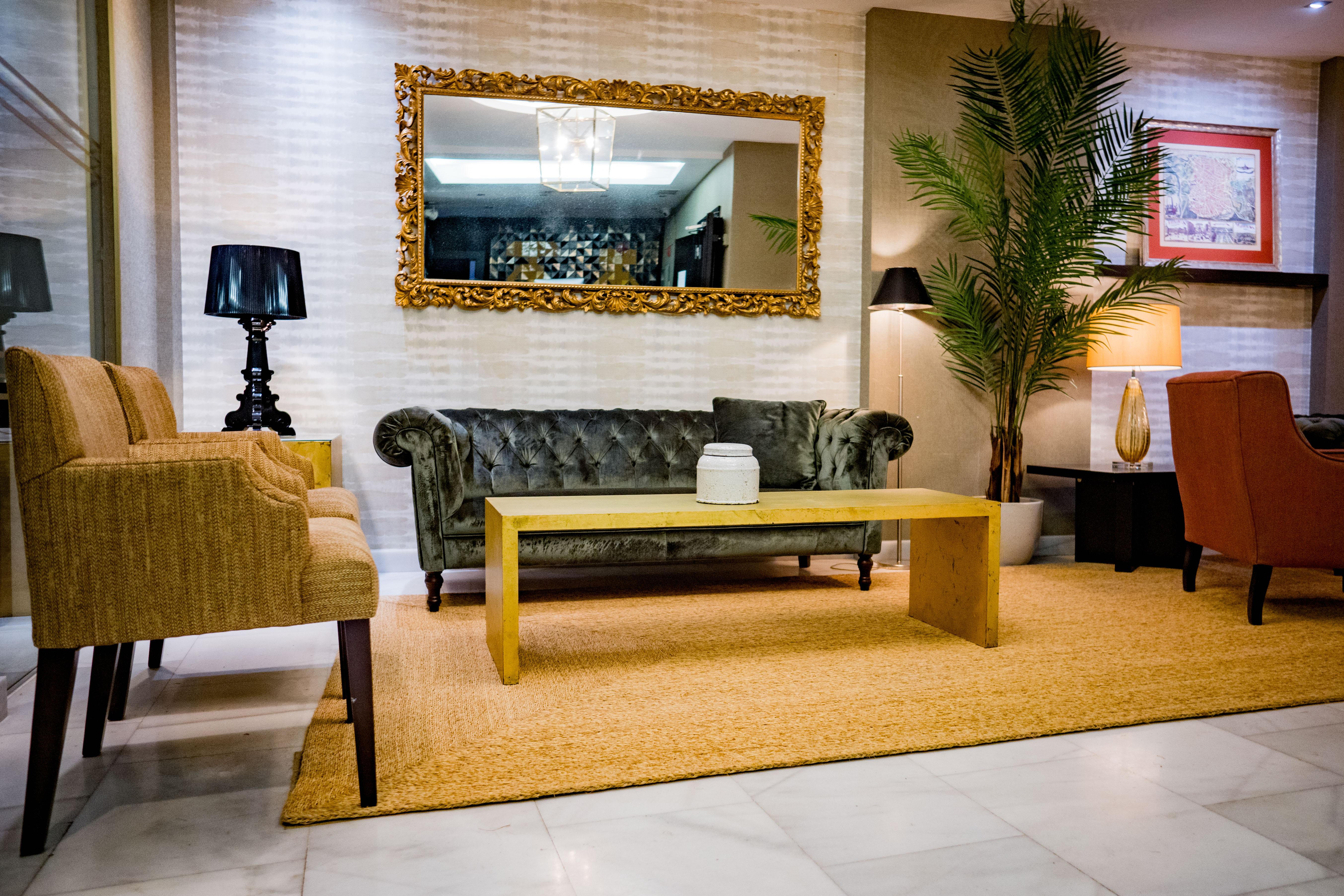 Meninas - Boutique Opera 4* Madri