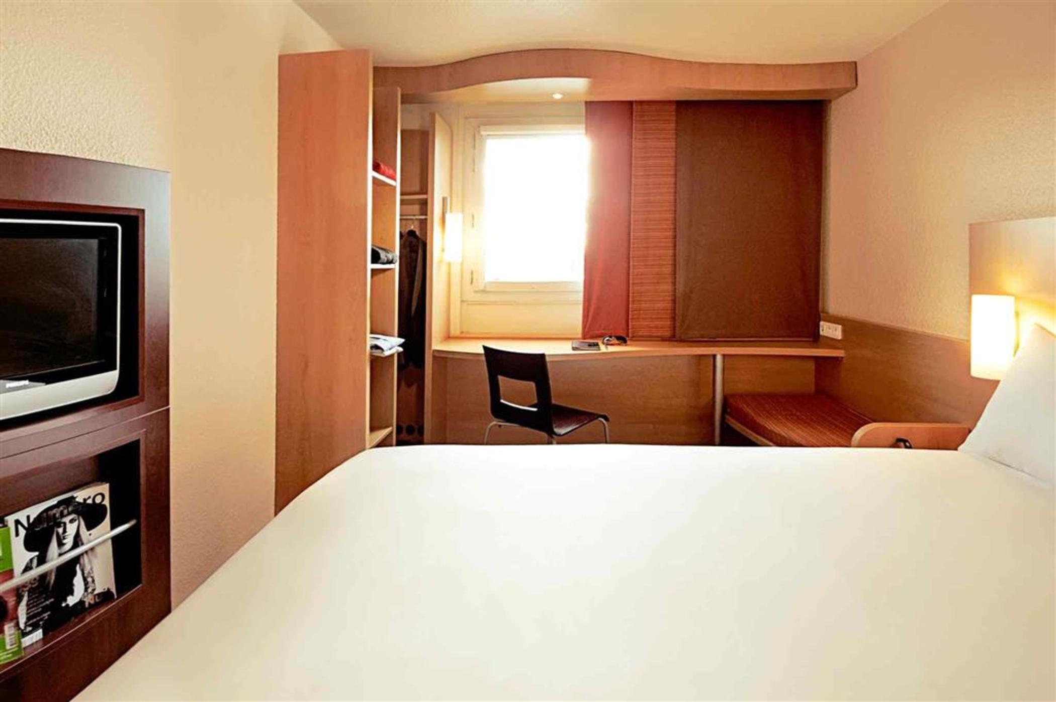 Ibis Calle Alcala Hotel *
