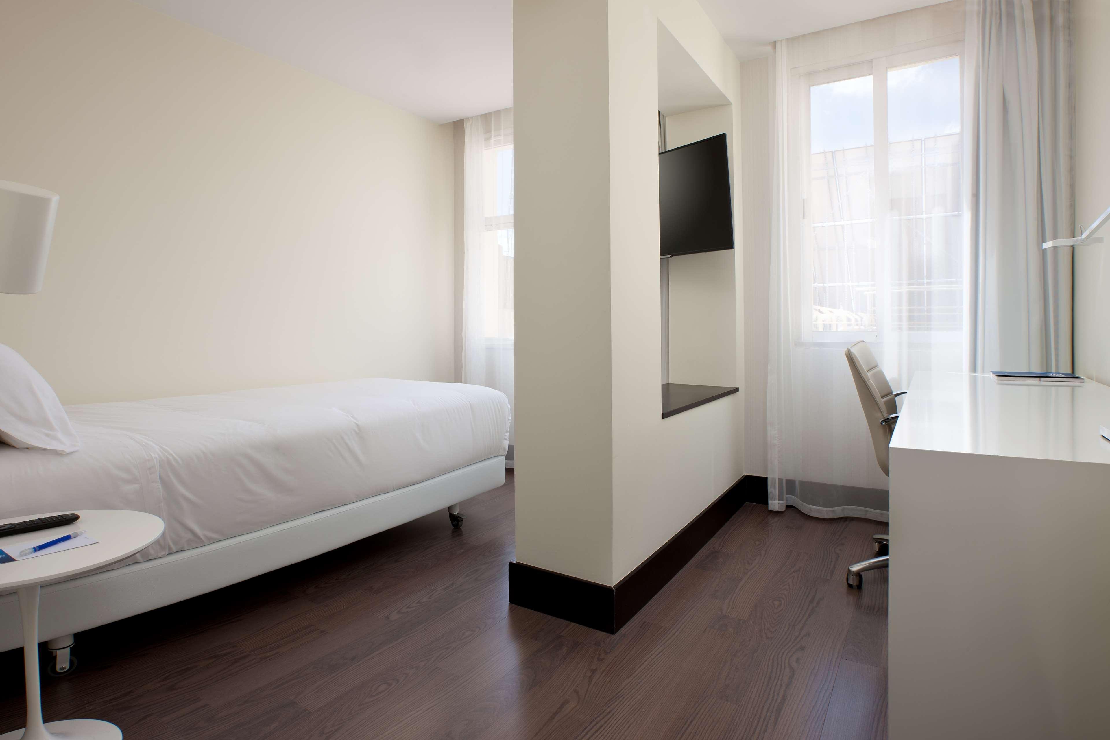 Nh Lagasca Hotel