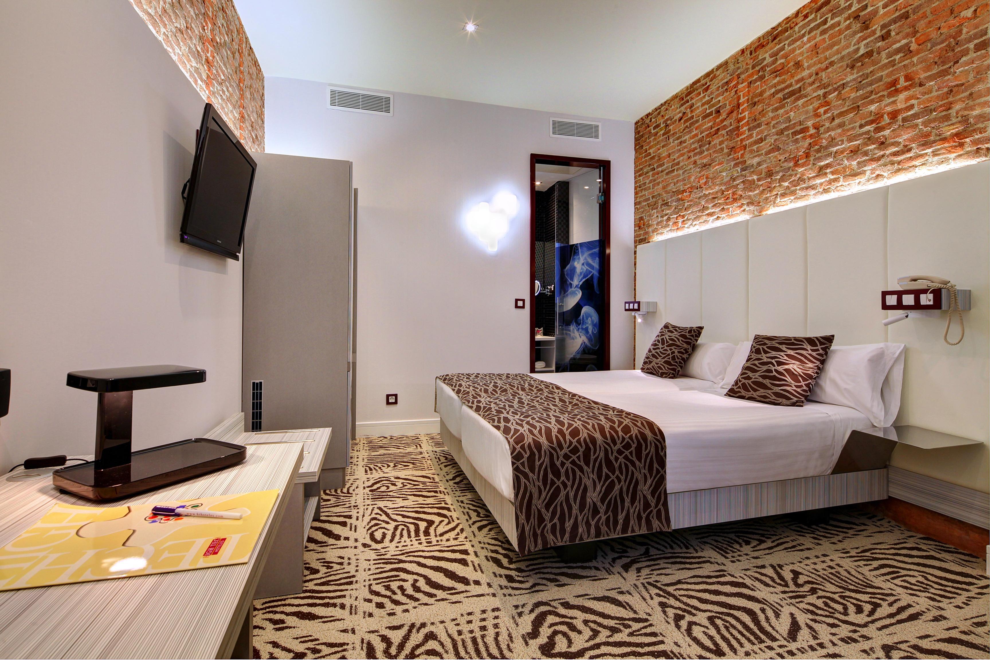Petit Palace Lealtad Plaza Hotel 4*