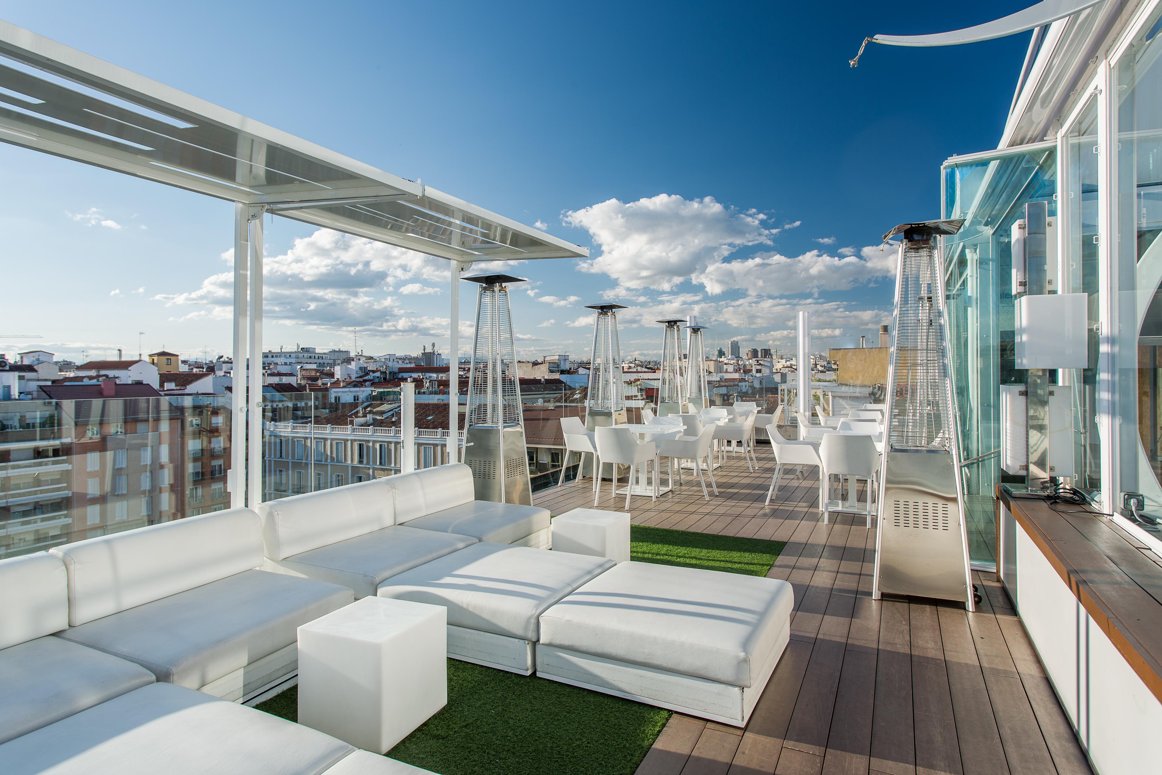 Mate Oscar Hotel