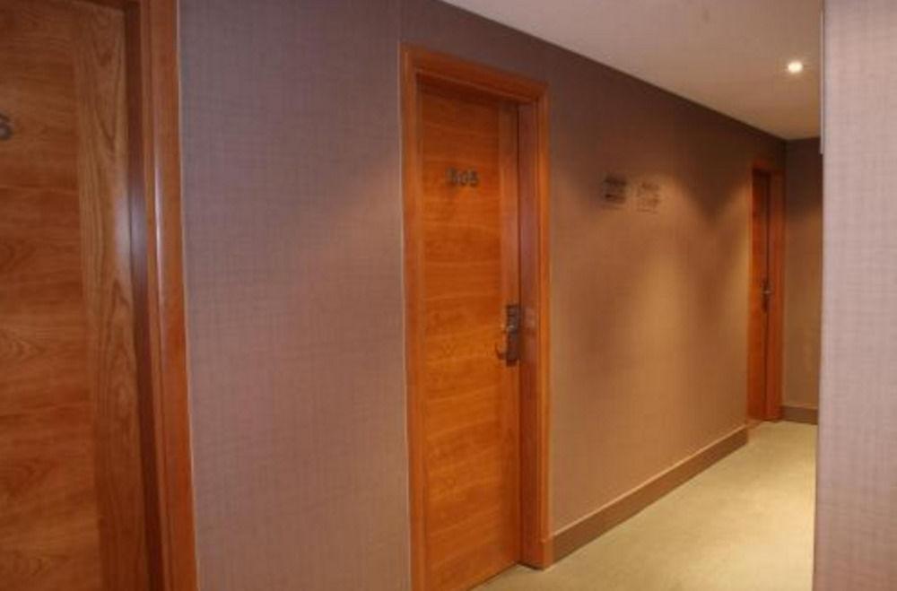 De Barajas Hotel 3*