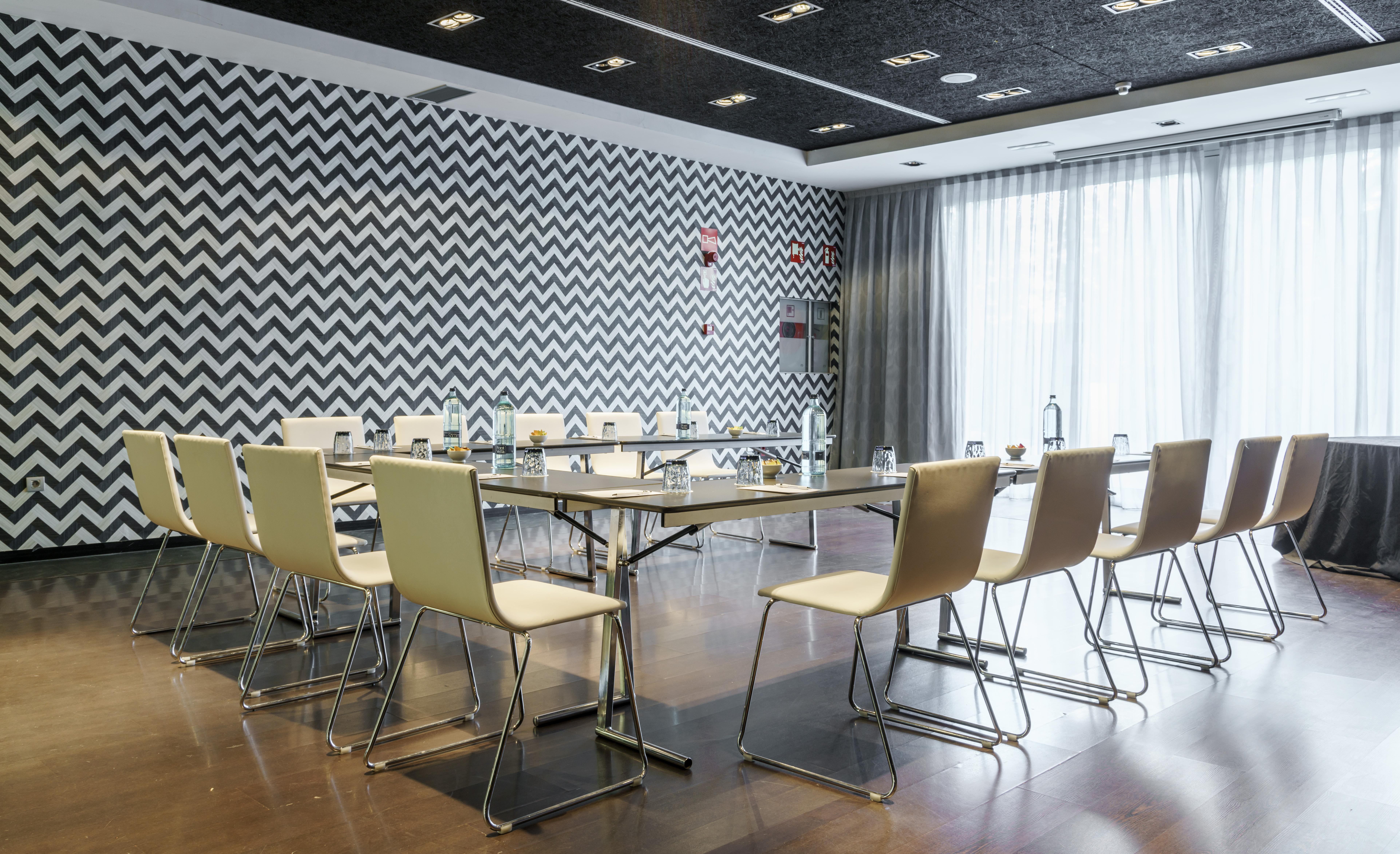 Hotel Ilunion Atrium