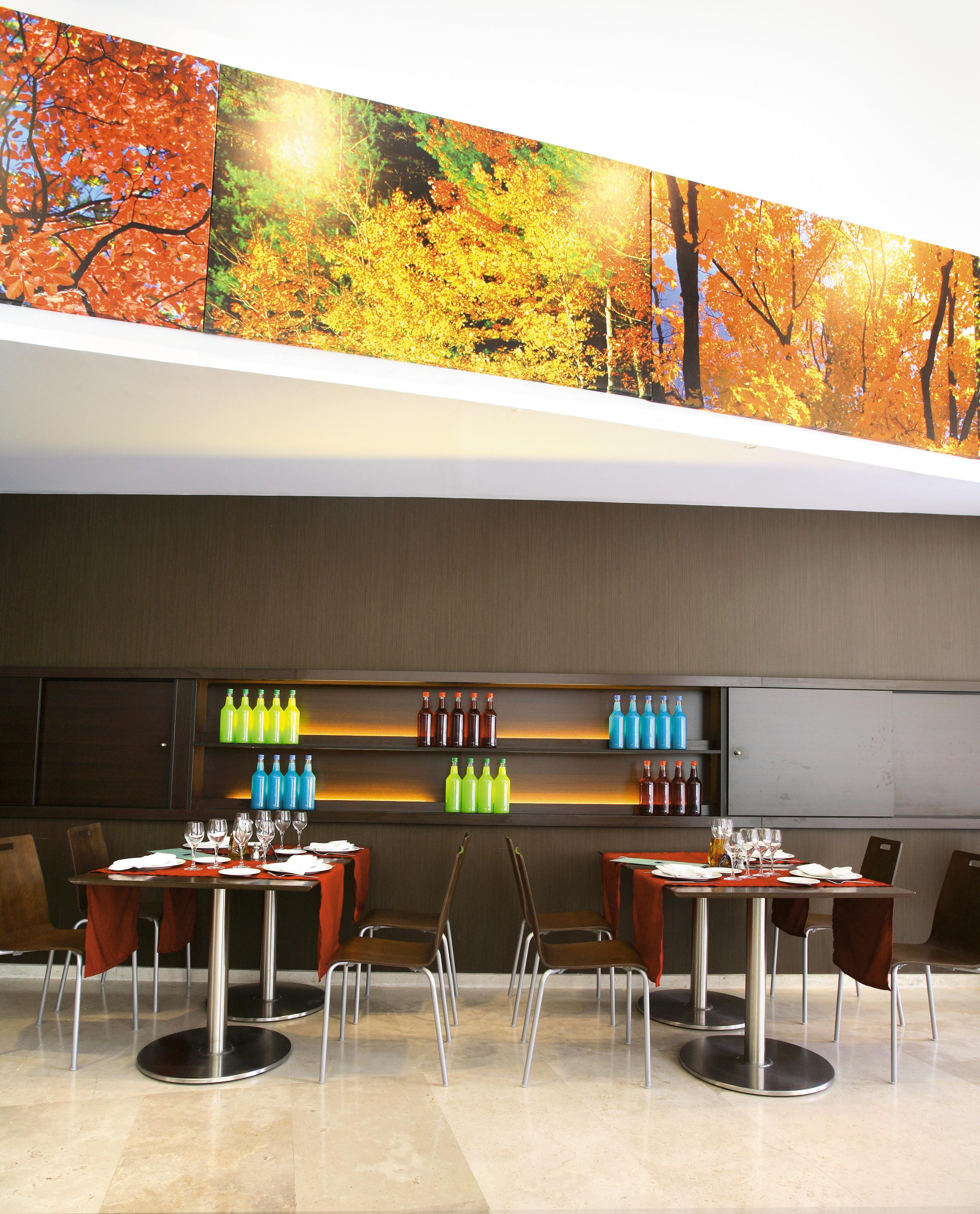 Hotel Occidental Este 4*