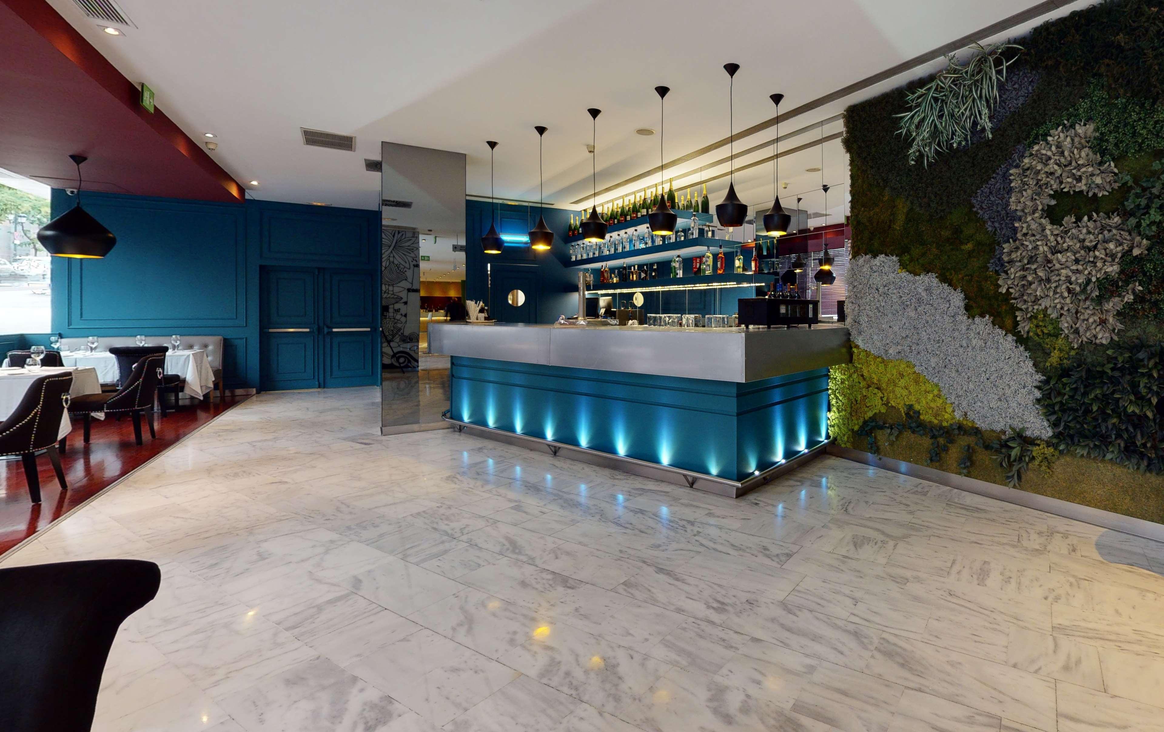 Hotel Radisson Red Madri