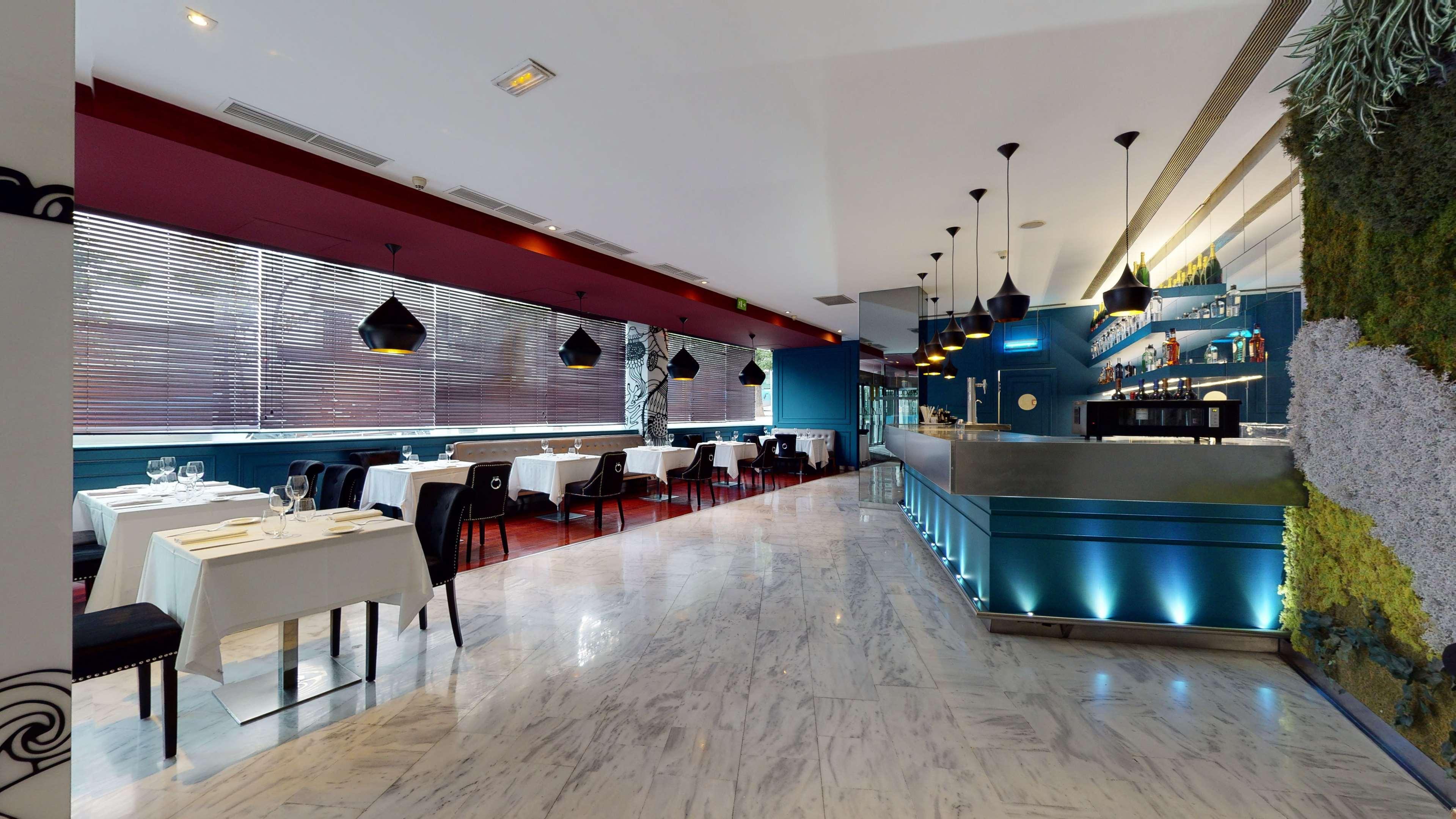 Hotel Radisson Red Madri