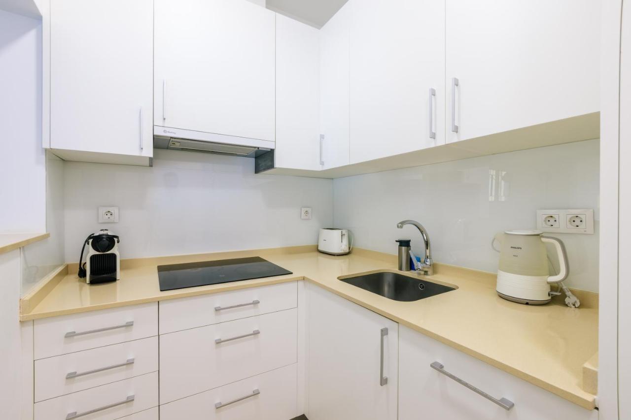 Center 2 Bedrooms Quiet *