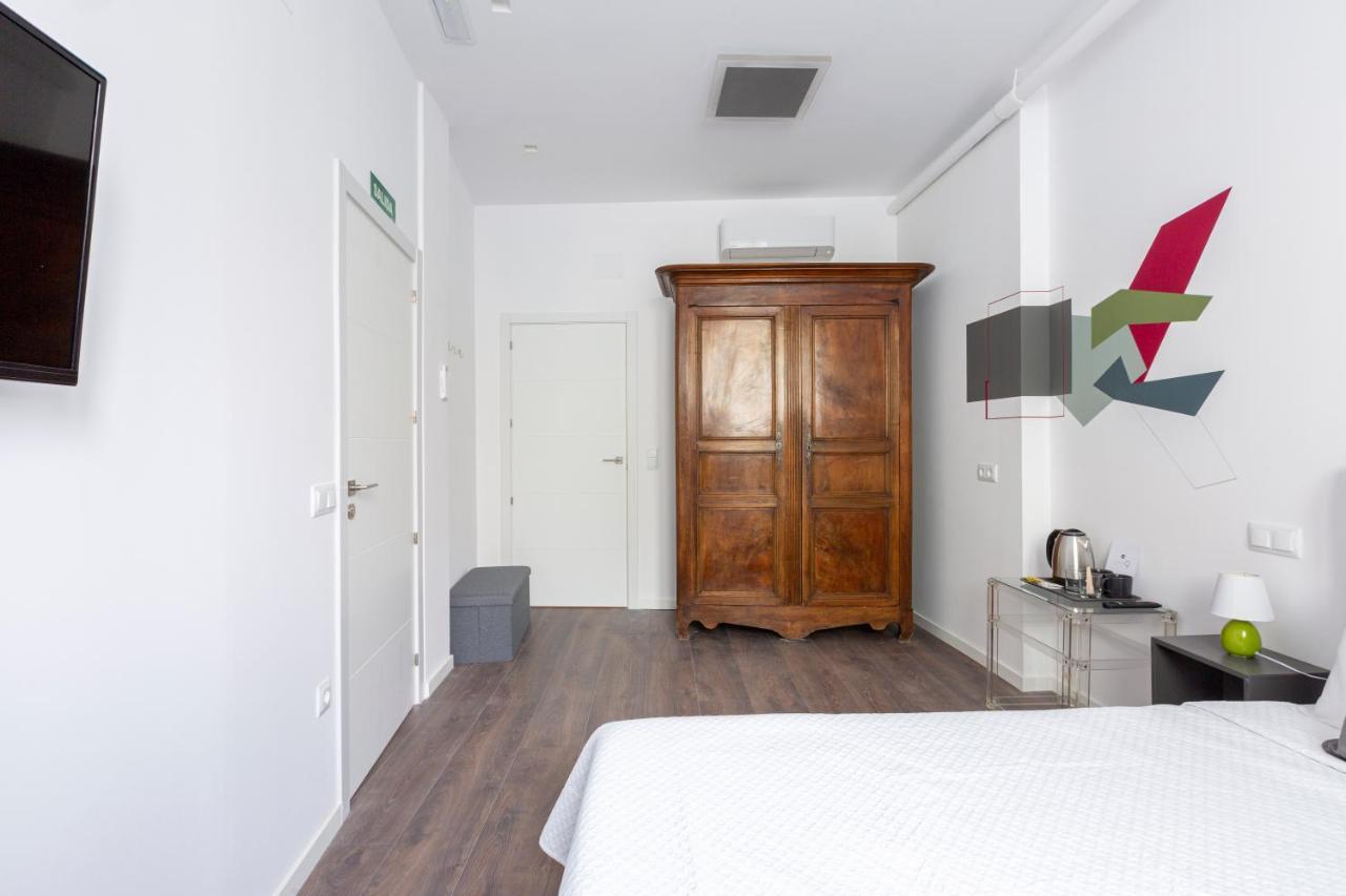 Ronda9 Hostal *
