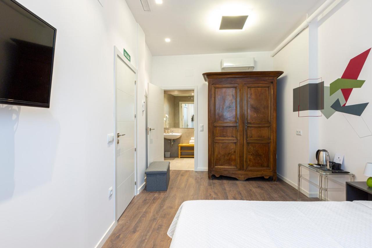 Ronda9 Hostal *