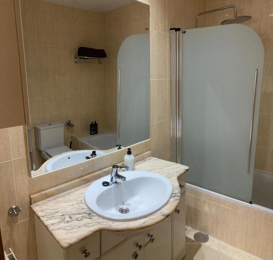 Grande, 2 Dormitorios, Garaje Gratis Appartamento Madrid