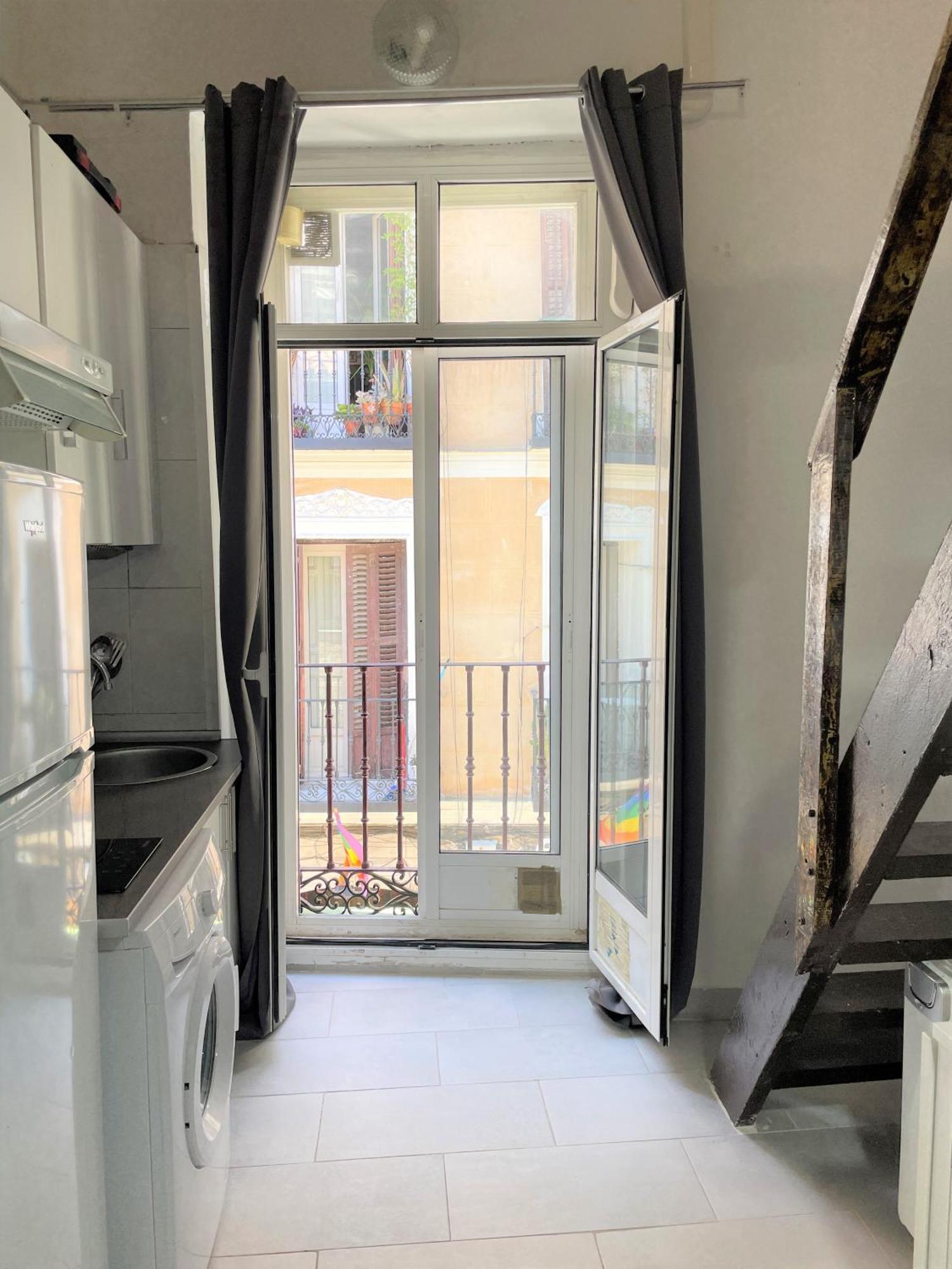 Apartamento Acogedor Con Balcon En El Barrio De Chueca, Gran Via Con Aire Acondicionado Y Calefaccion *