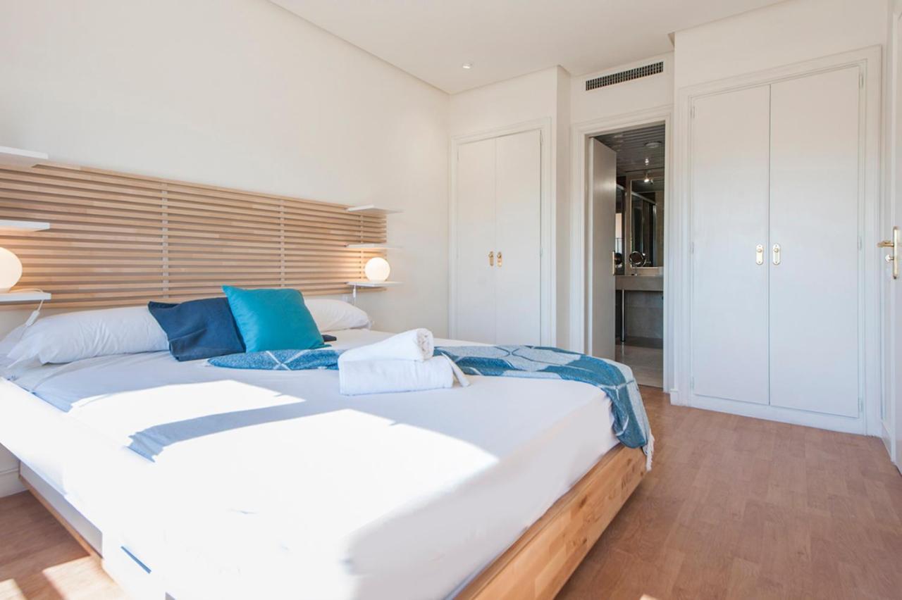 Apartamento Luminoso Y Elegante En Urbanización De Lujo En Aravaca – / Con Piscina, Gimnasio Y Parking Privado Con Portero Y Vigilancia Madrid
