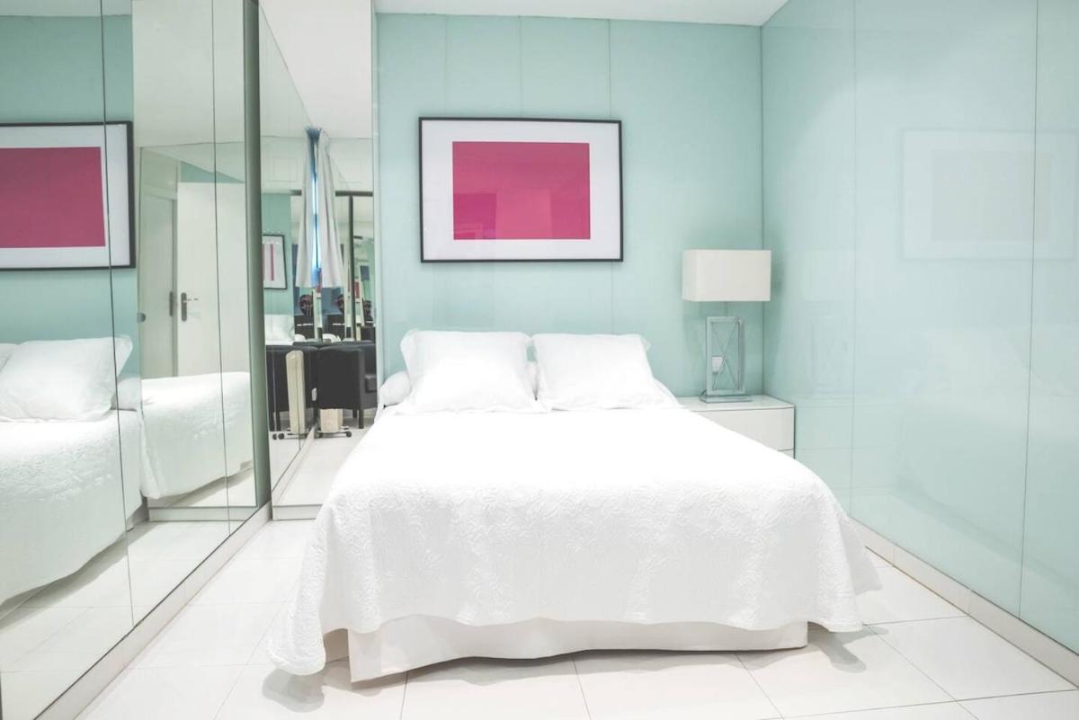 Amazinn Places Gran Via V Apartamento *