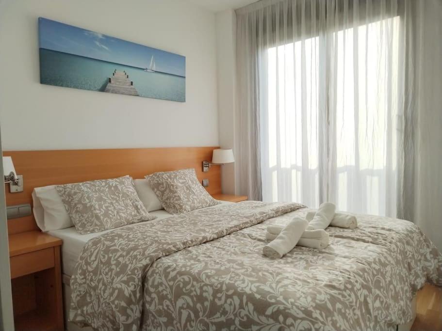 Amplio, Luminoso Y Confortable. Apartamento