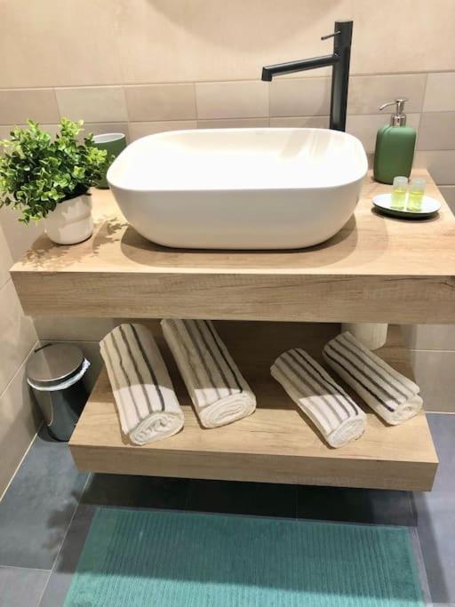 Nuevo Apartamento Airport Apartment Madrid