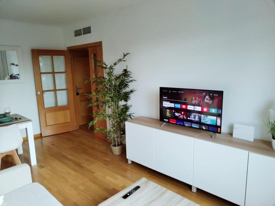 Amplio, Luminoso Y Confortable. Apartamento Madrid