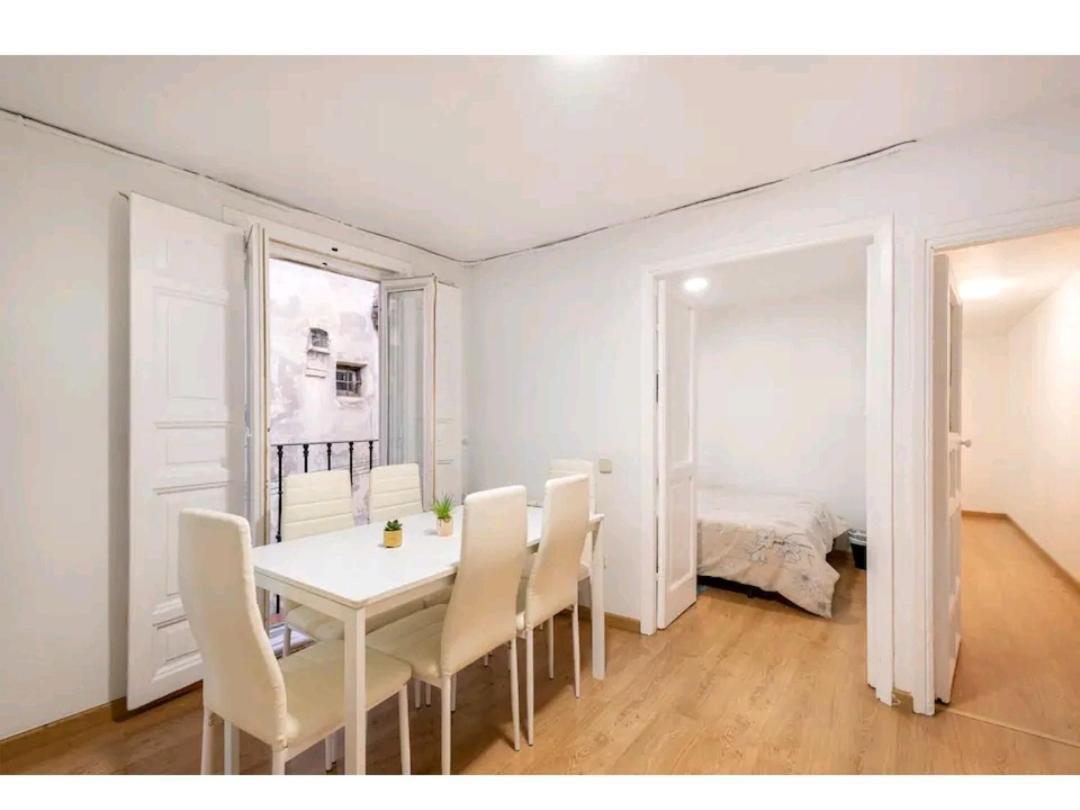 En El Centro De Apartamento Madrid