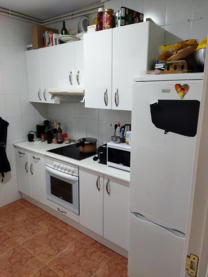 En Piso Con Bano Y Cocina Compartido Habitación en casa particular Madrid