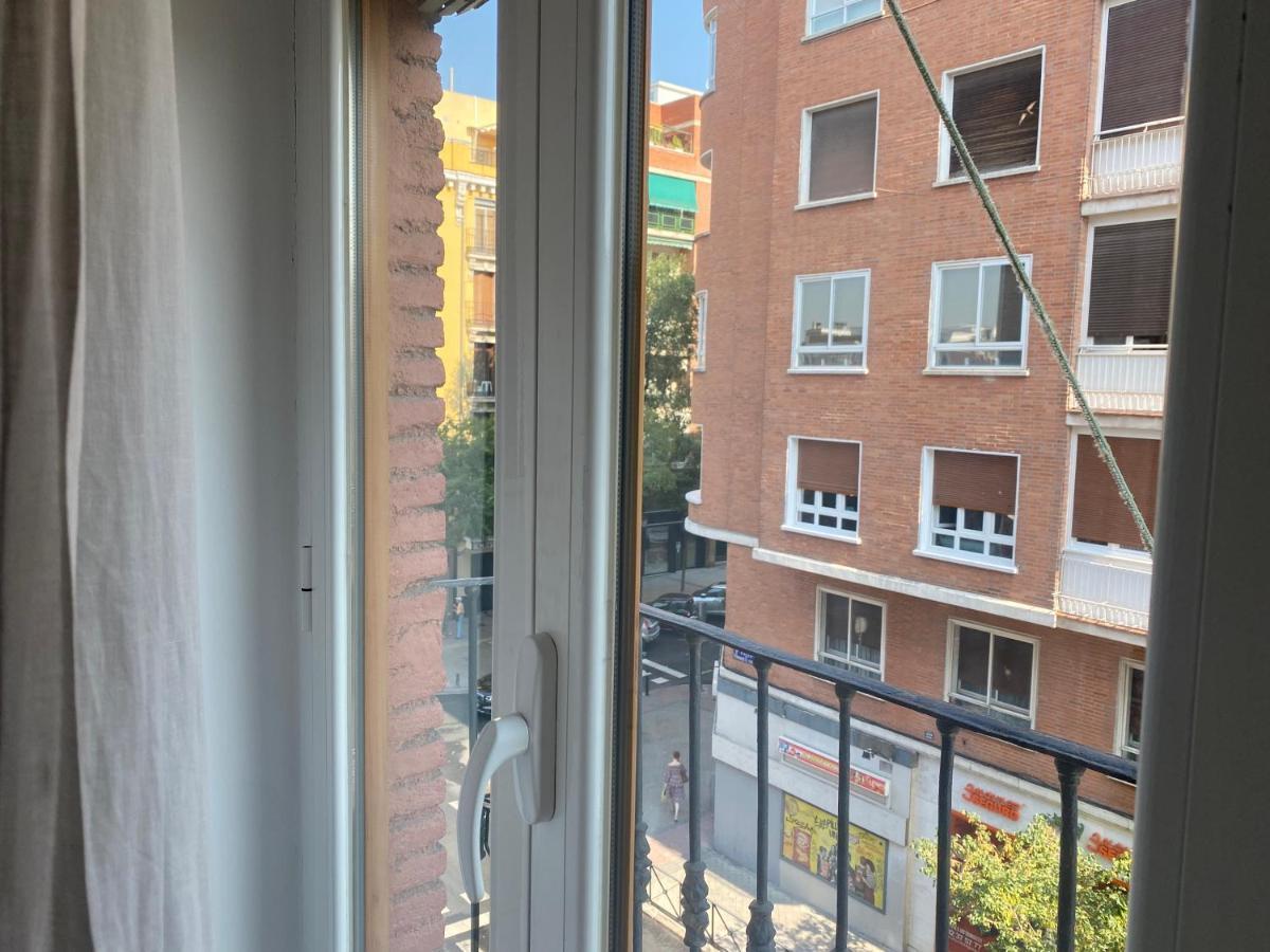 Lovely Con Balconcitos *