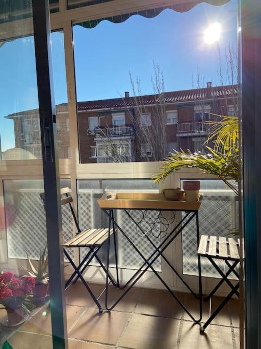 Apartamento Ciudad Lineal Reciente Reforma