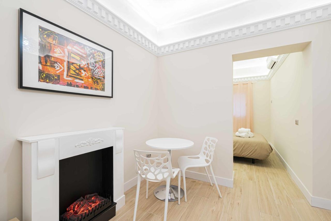 Apartamento Reformado Decorado Centrico 1 *