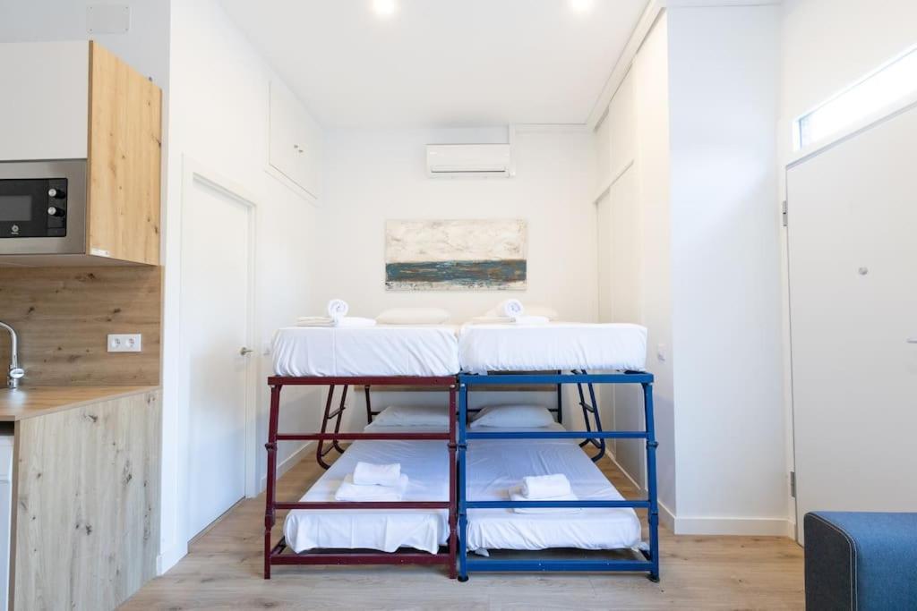 Apartamento Coqueto En La Calle Caribe. A/c Wifi *