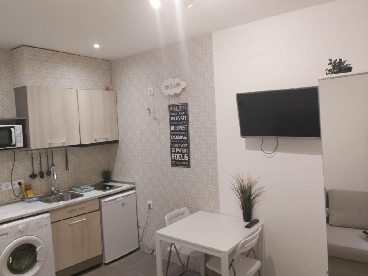 Cozy Studio Reina Sofia Amparo Madrid