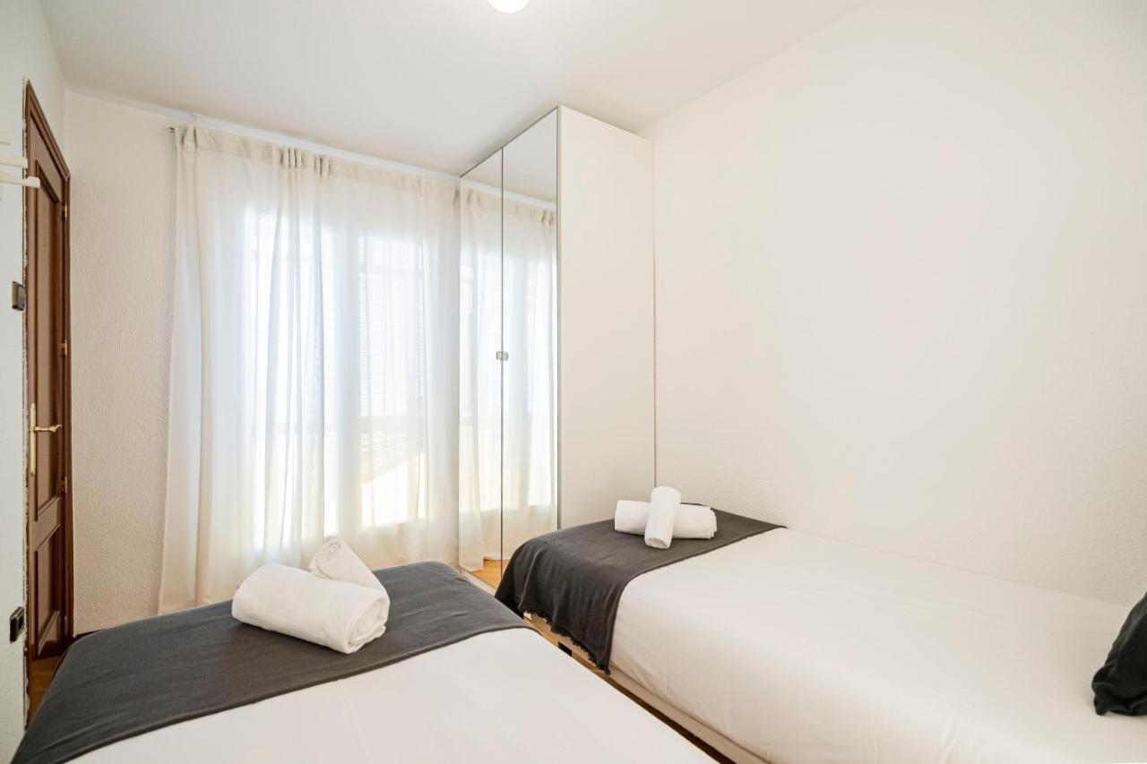 Modern And Bright Plaza Eliptica -magin