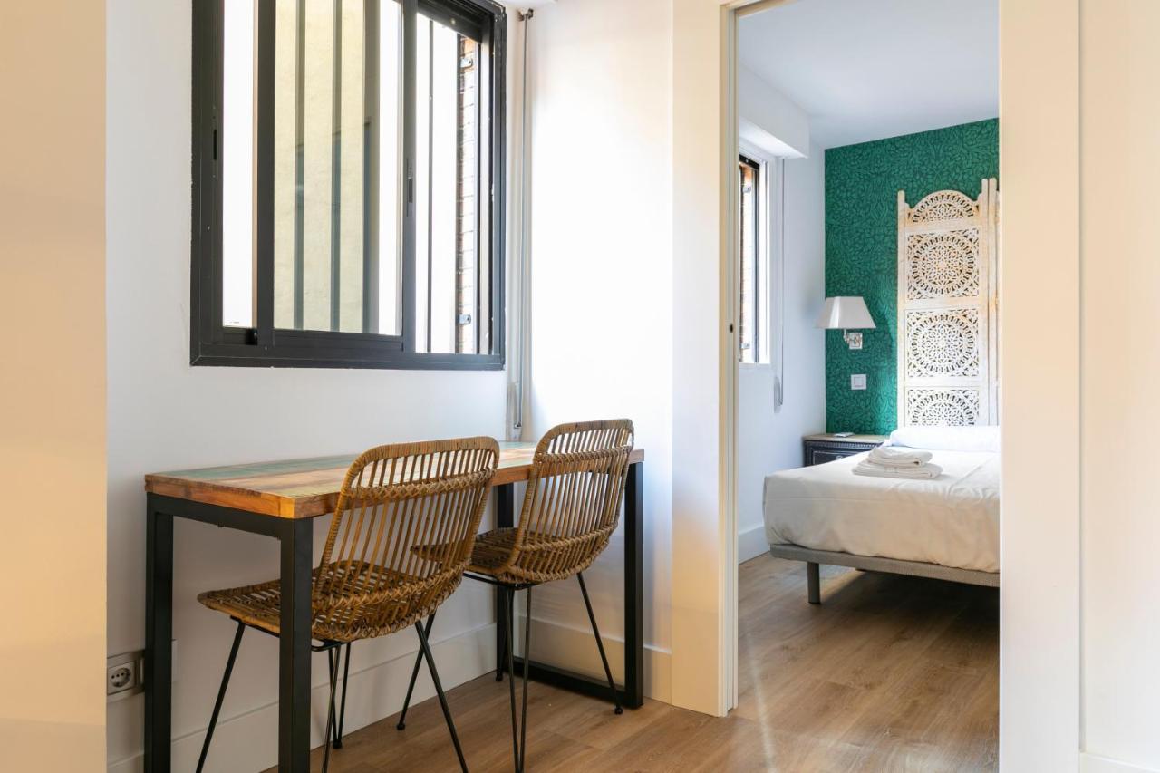 Homeabout Eraso Apartment