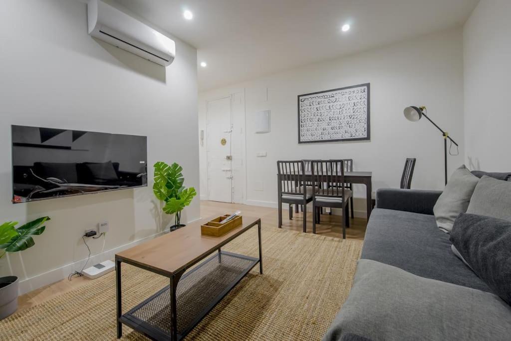 Cozy Apt 6pax A Escasos Metros Del Retiro Apartamento