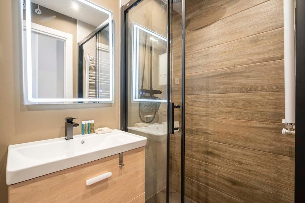 Agradable A Pie De Calle-30 Min De Sol Apartamento *