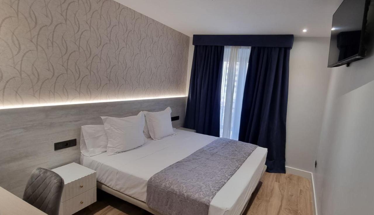 Ch La Petite Maison - Boutique - Affittacamere Madrid
