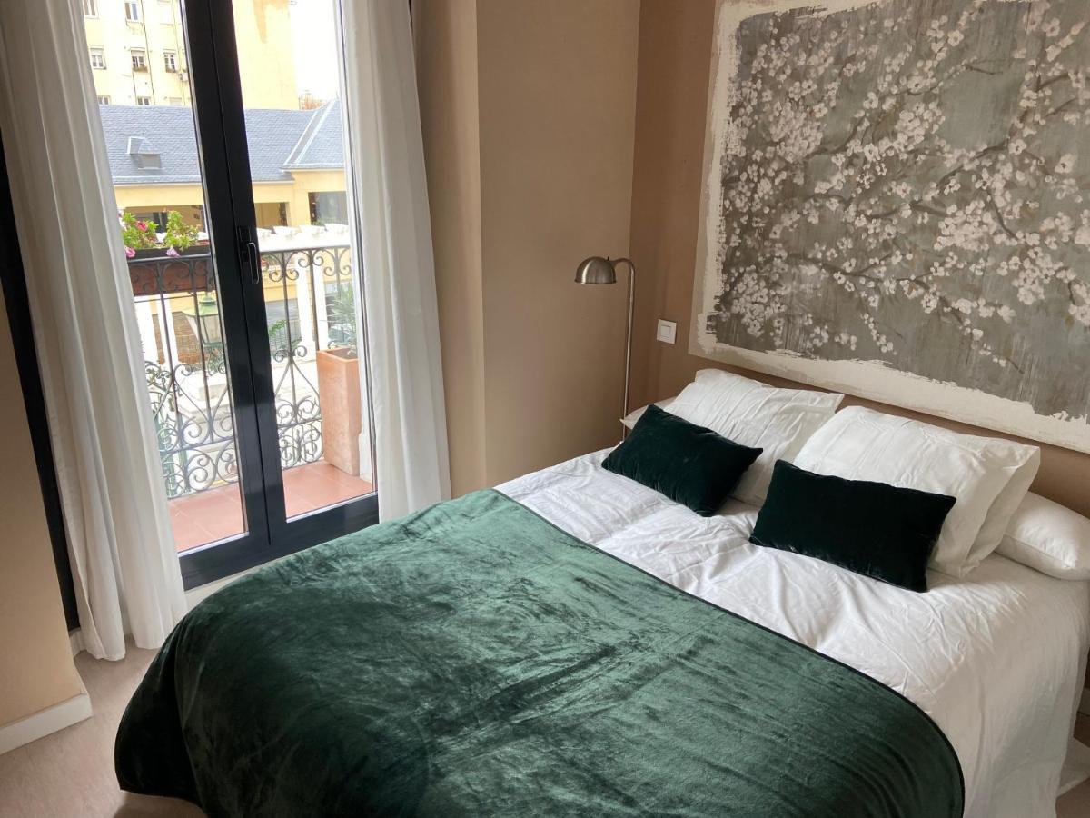 El Rastro - Centro, Premium * Madrid