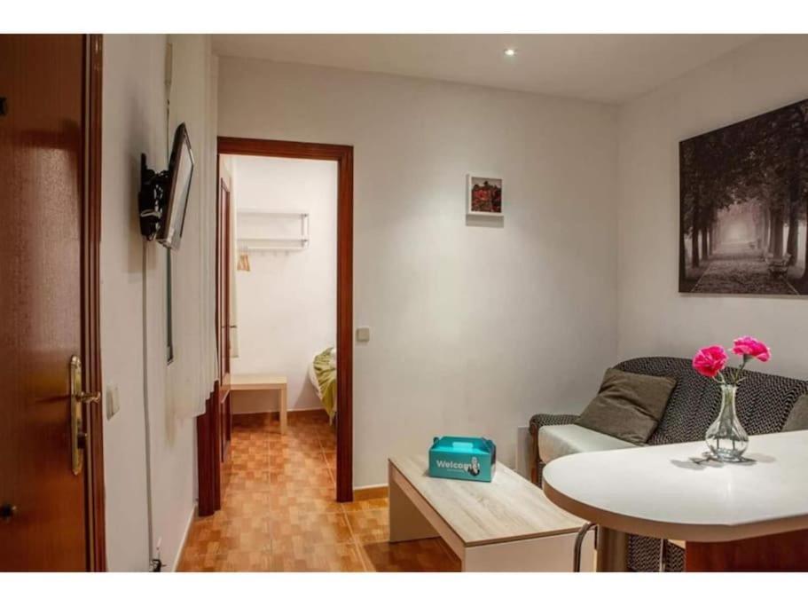 Acogedor Apart. Cerca De Atocha 3pers. 2hab. Apartamento Madri