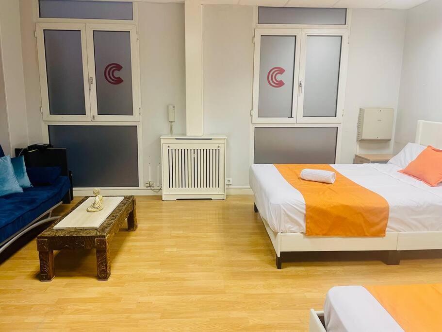 Plaza Callao Apartment *