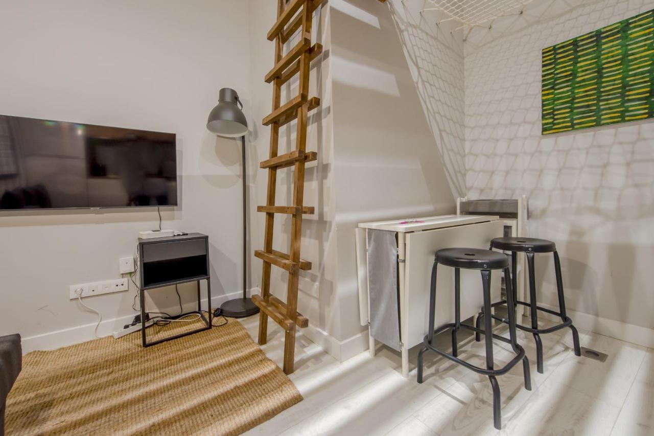Apartamento Apt Con Estilo - 5p En Zona Tirso/centro De