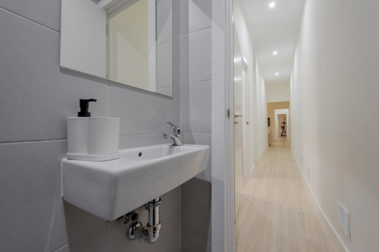 Appartamento Nuevo Apt De 7 Pax En El Corazon De Malasana *