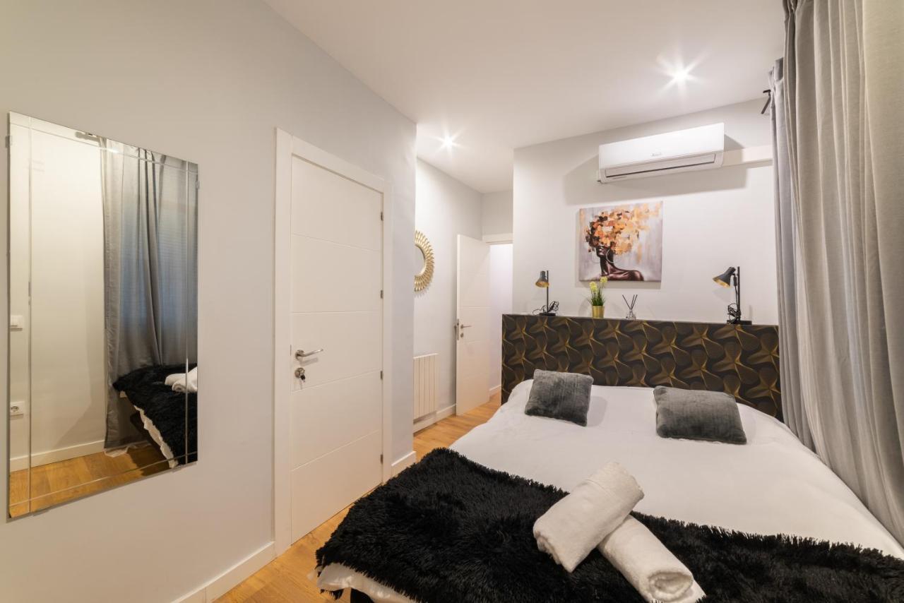 Luxury In Plaza Tirso Molina Apartment Madrid
