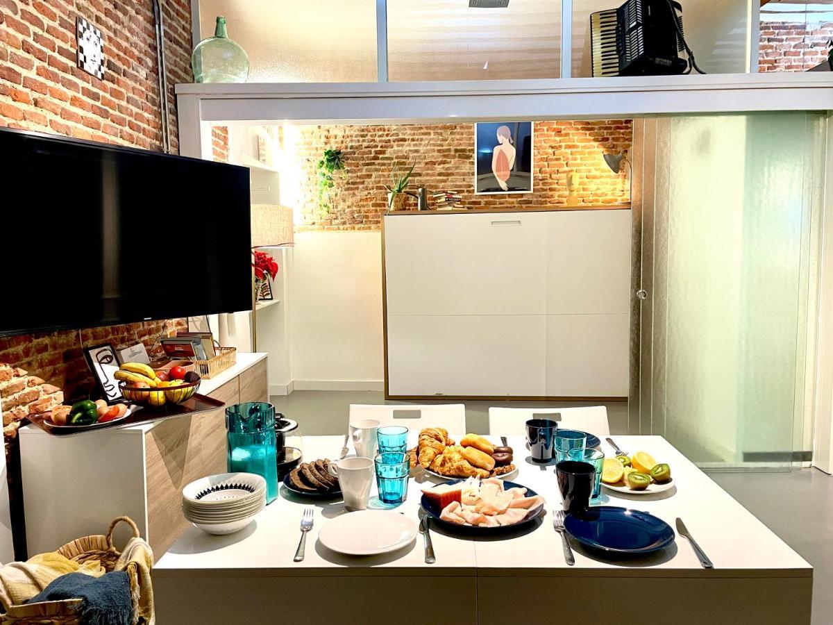 Calle Amparo100 Red Brick Loft For 8 Lavapies Apartment *
