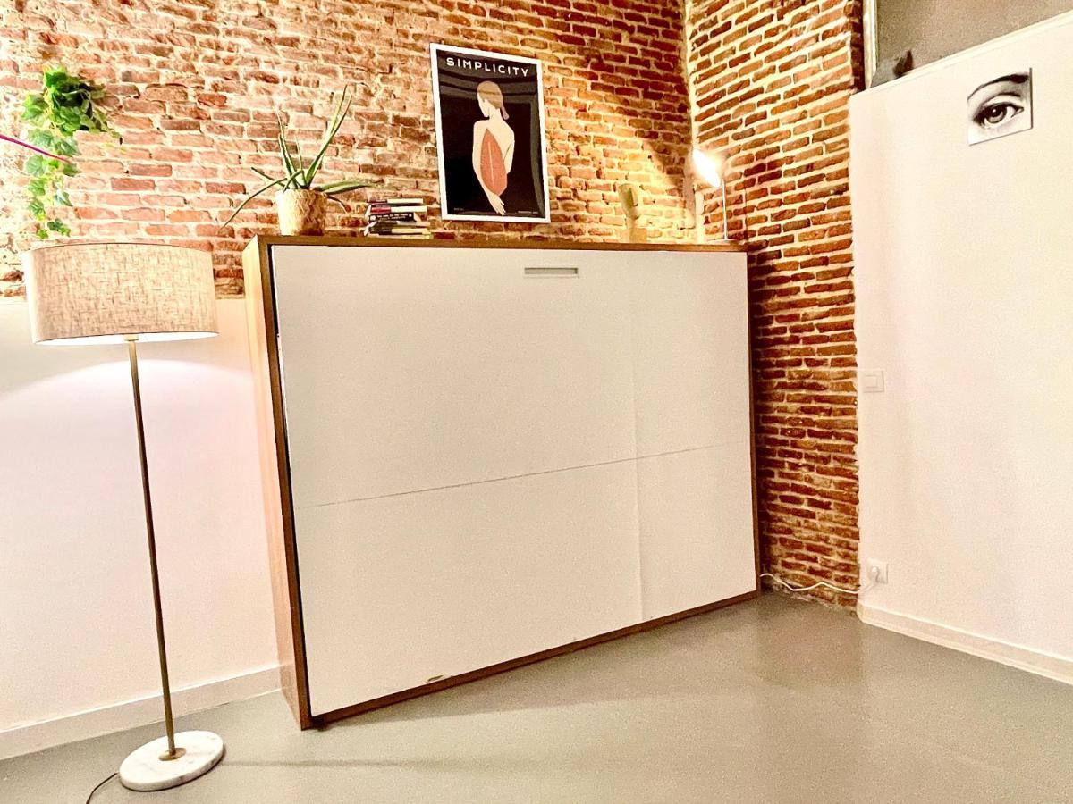 Calle Amparo100 Red Brick Loft For 8 Lavapies *