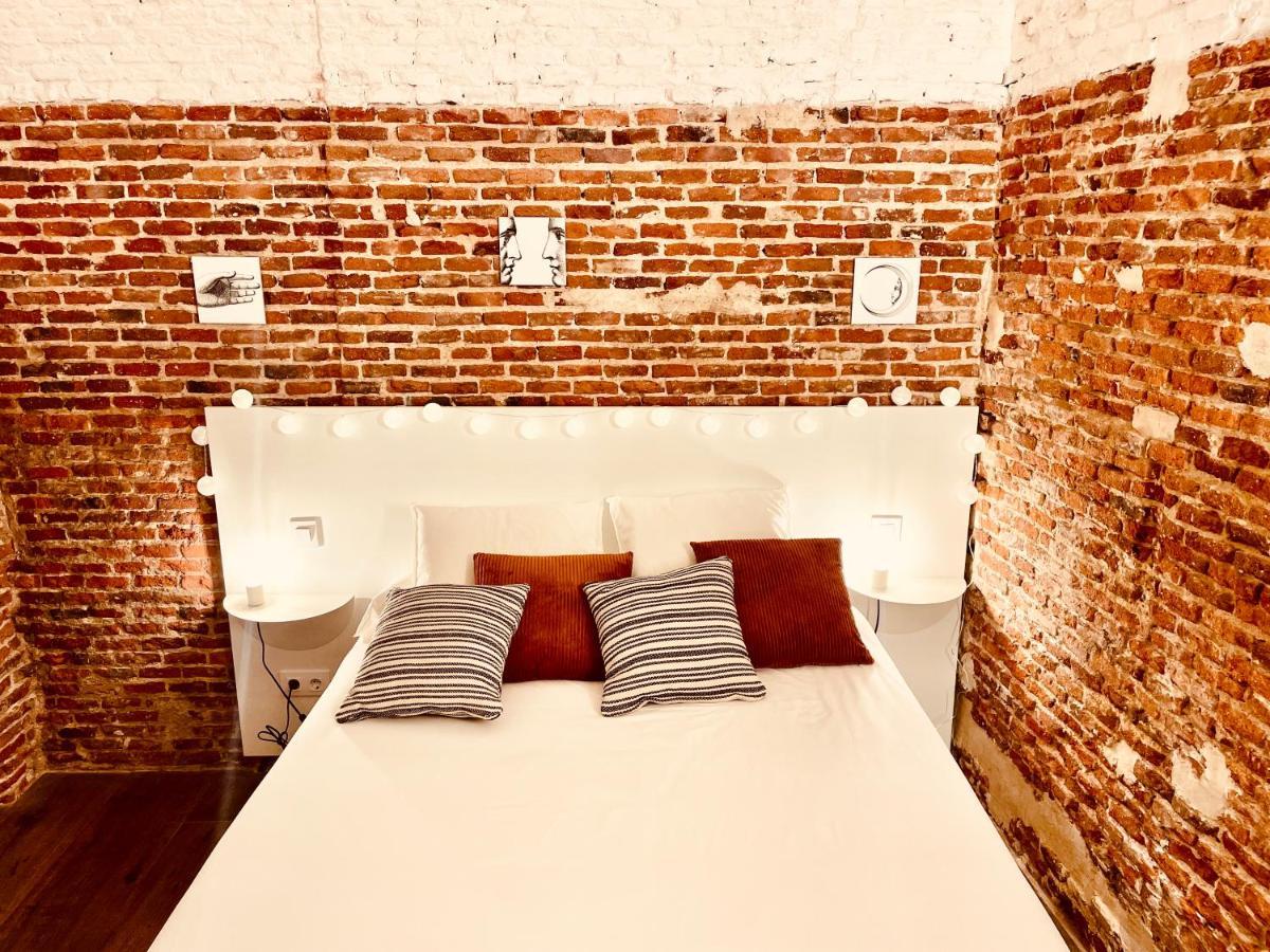 Apartment Calle Amparo100 Red Brick Loft For 8 Lavapies Madrid