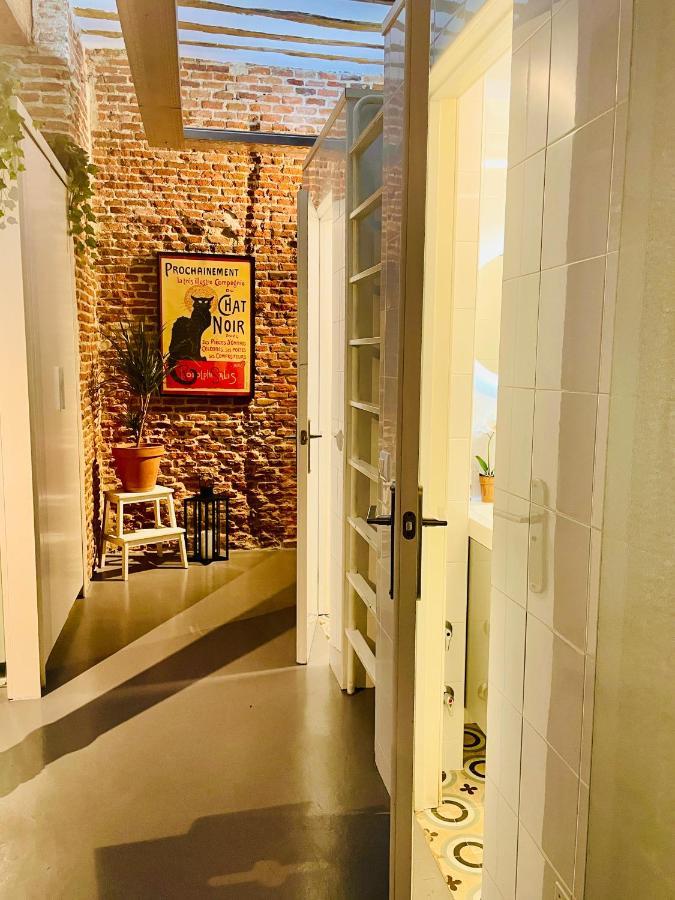 Calle Amparo100 Red Brick Loft For 8 Lavapies Apartment *