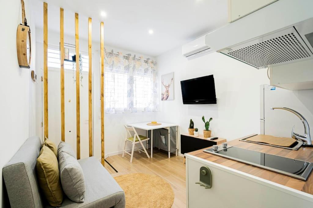 Cor. Coqueto Apartamento A 20 Min De Puerta Del Sol * Madrid