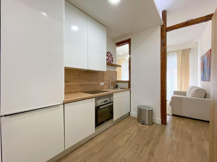 Appartement New Lavapies Spacious Flat, 2 Bedrooms And 2 Balconies