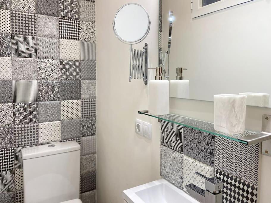 New Lavapies Spacious Flat, 2 Bedrooms And 2 Balconies Apartment Madrid