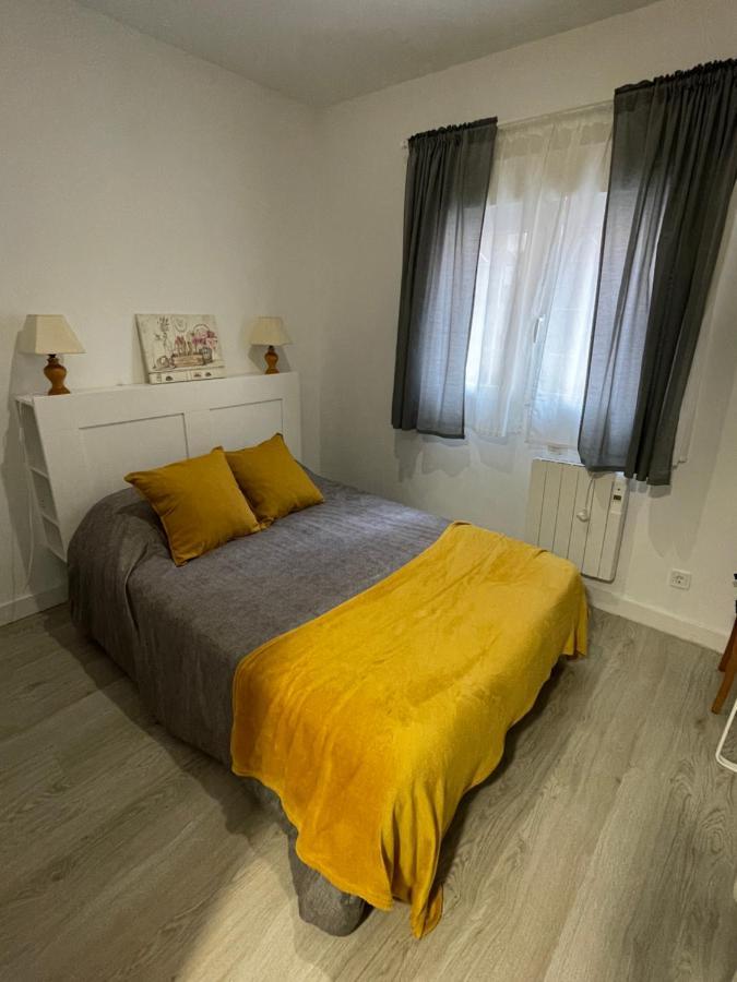 Acogedor Apartamento, Completamente Amoblado Con Aire Acondicionado Madrid