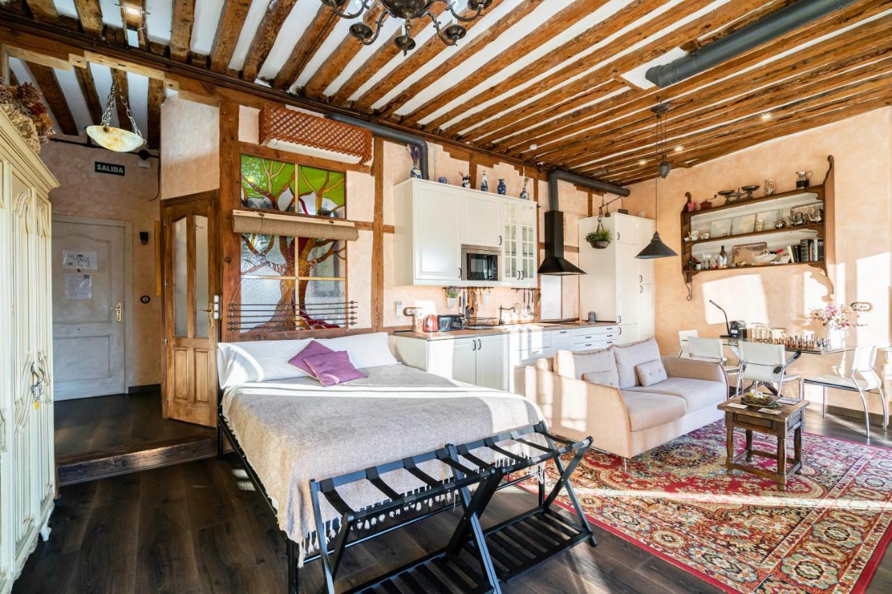 Apartamento 1851: Exceptional 19th Century In Madrid