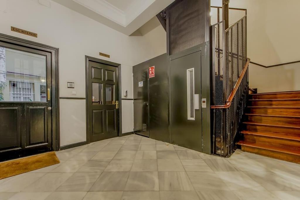 Modern Apt 6px En La Plaza De Tirso De Molina * Madrid