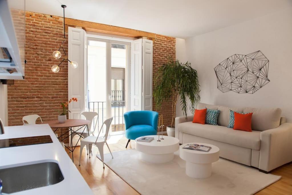 A Few Steps From Puerta Del Sol Apartment